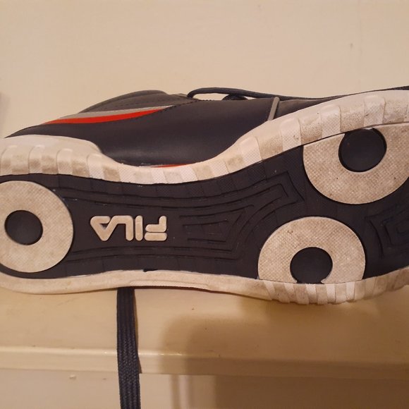 Fila - Picture 2 of 7